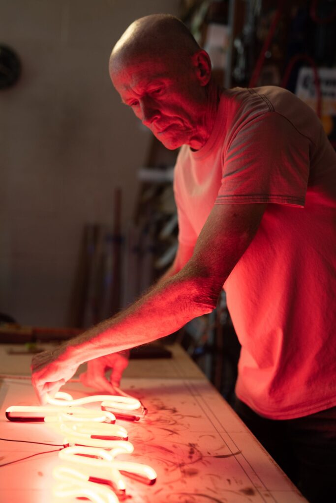 Monroe shaping neon at home studio